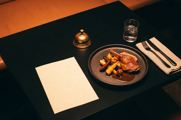 restaurant - Dining intent